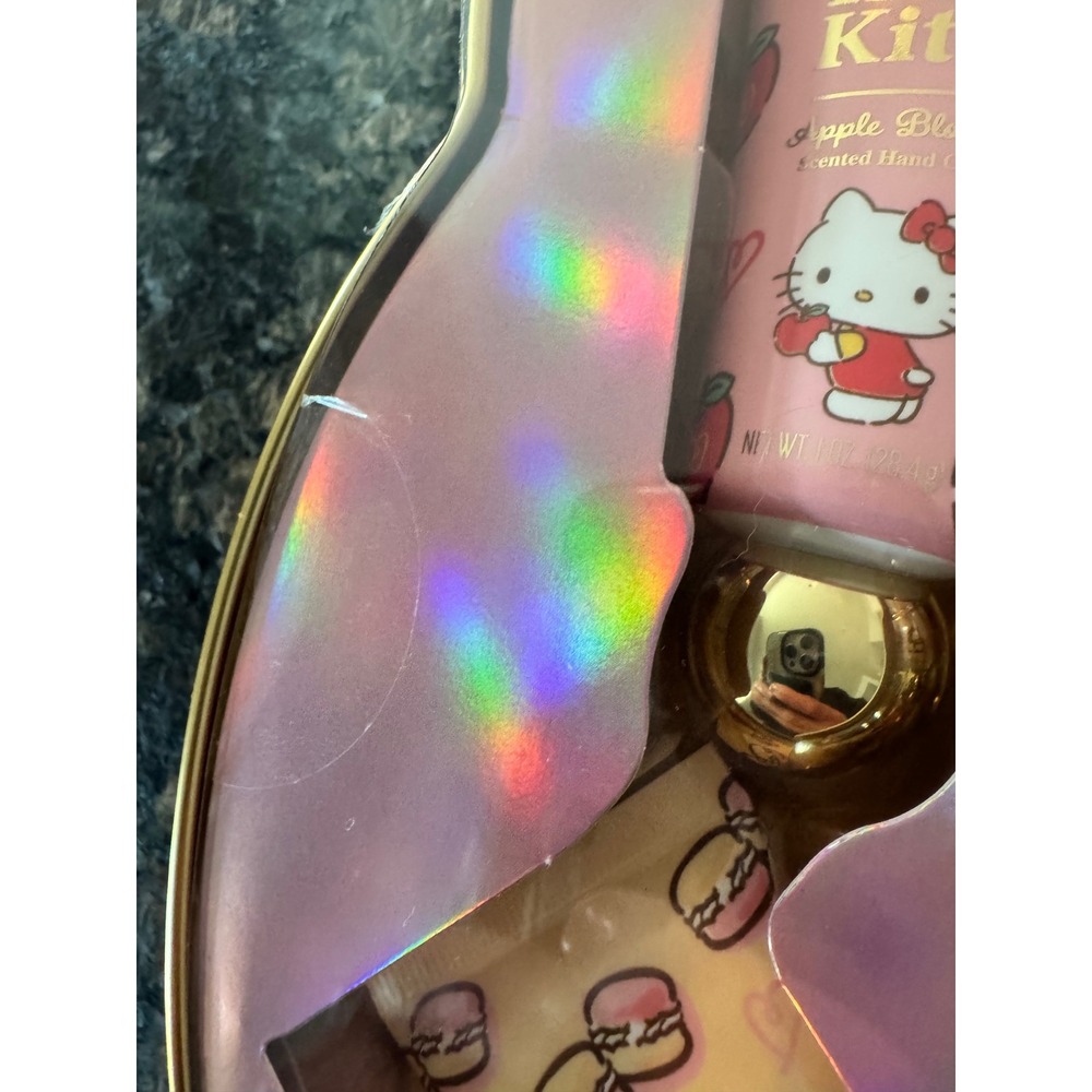 Hello Kitty Apple Collection 6 Scented Hand Creams in Collectible Shaped Tin new - Picture 5 of 11